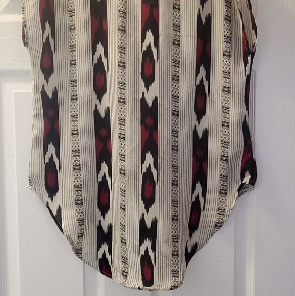 EUC Shortleeve Blouse - Picture 6 of 6